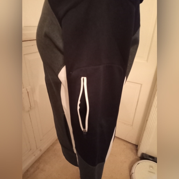 Jacket - Picture 2 of 7